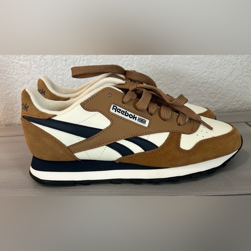 Reebok Classic Sneakers